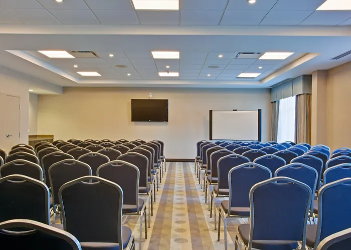 Holiday Inn Express & Suites Ottawa West - Nepean By Ihg
